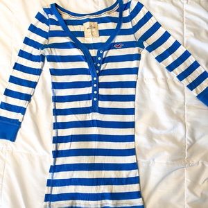 Hollister womens qaurter sleeve button down blue&white stripe shirt size small